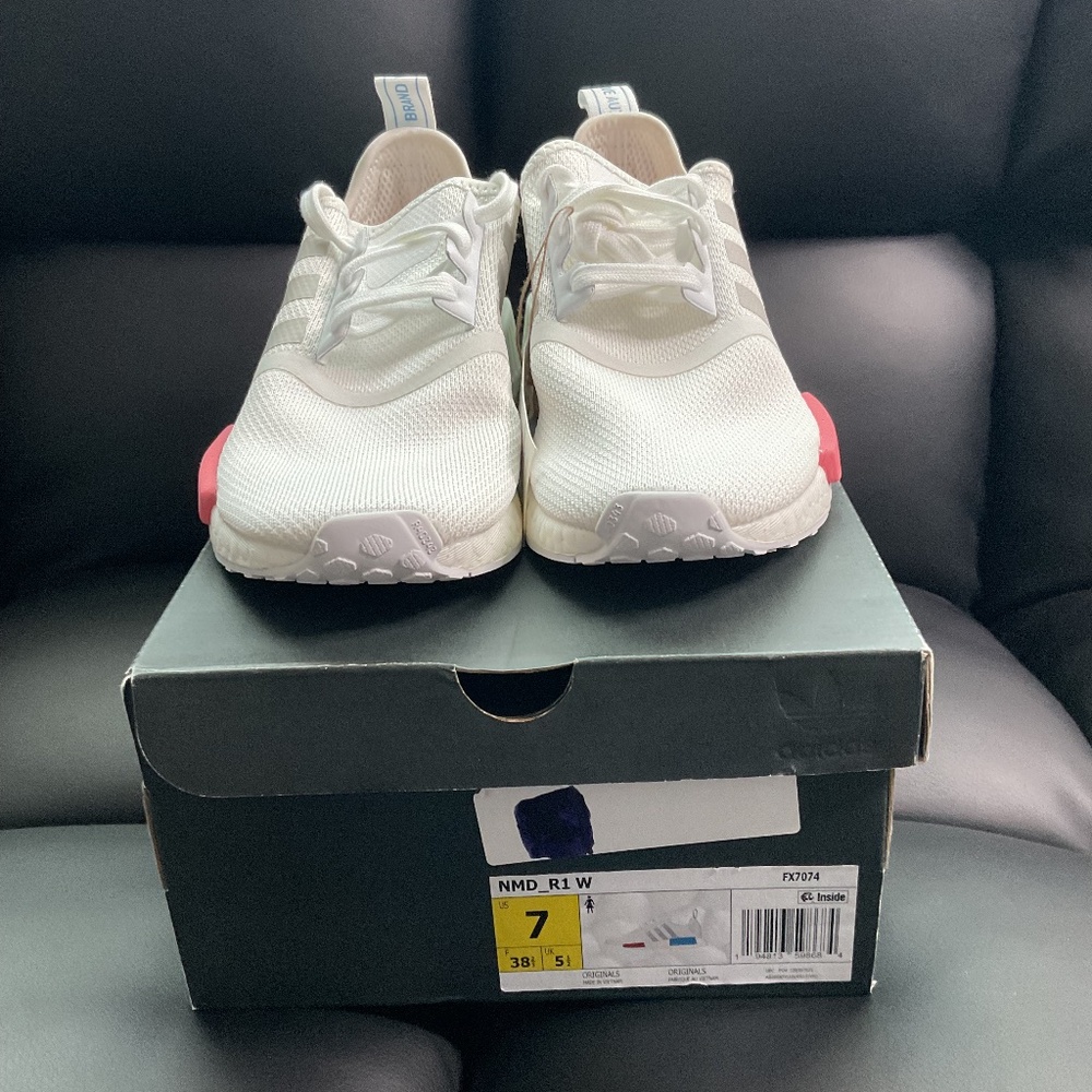 Adidas NMD_R1 W "Core White Glitch" Sneakers Women's Size 7 FX7074
